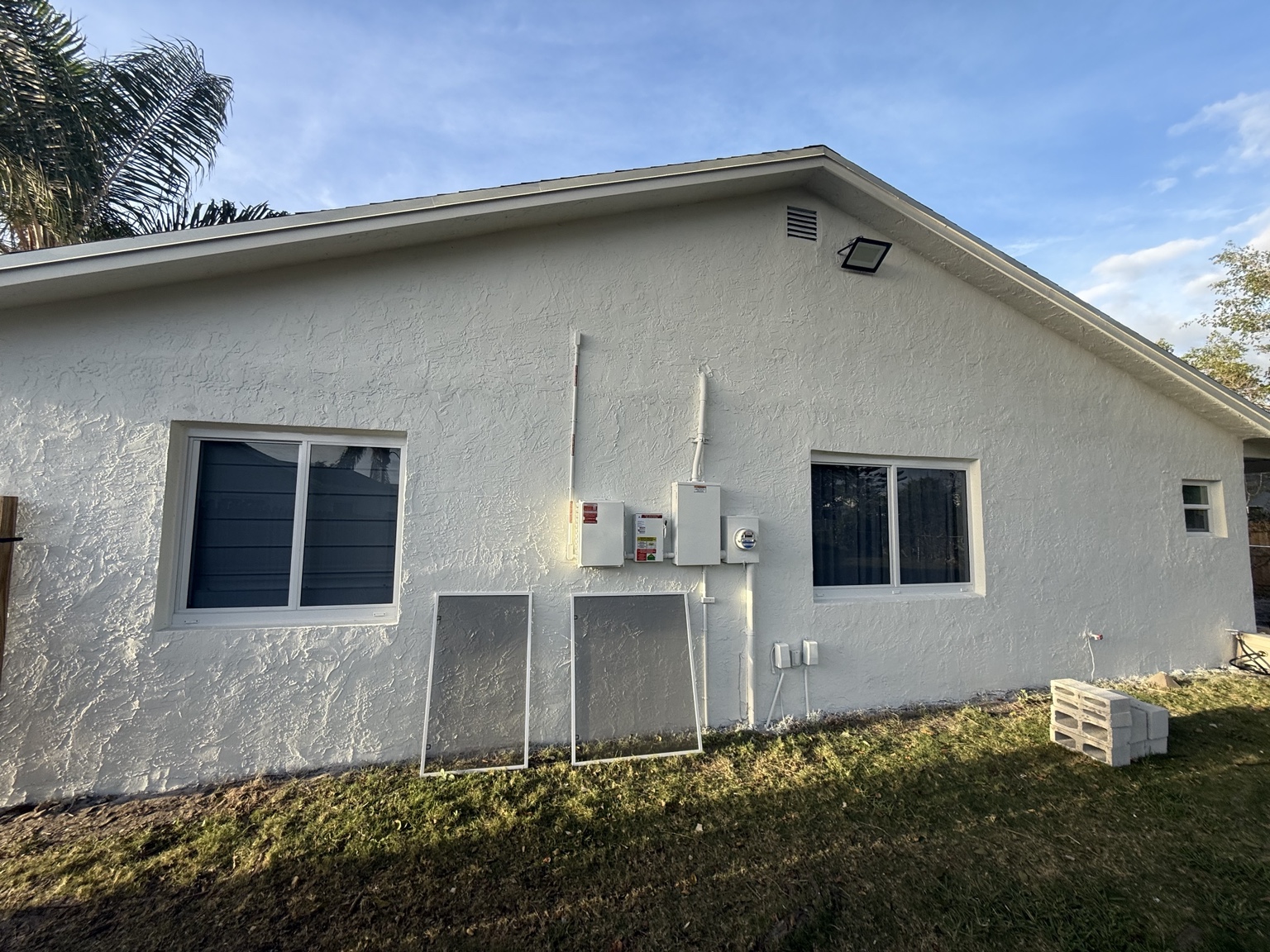 Residential Exterior project photo 6